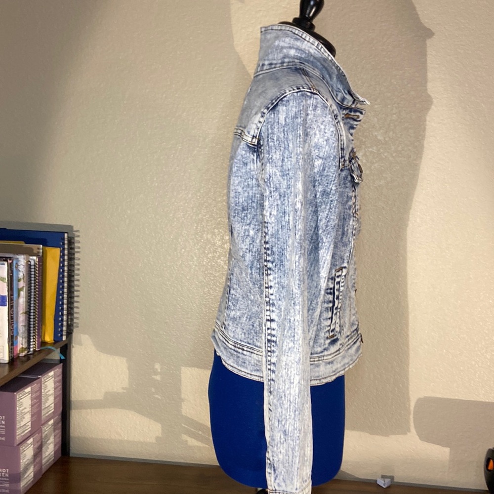 dollhouse denim jacket - Picture 5 of 6